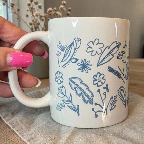 Keramický hrnek Modrá louka – autorský hrnek Jan.ne