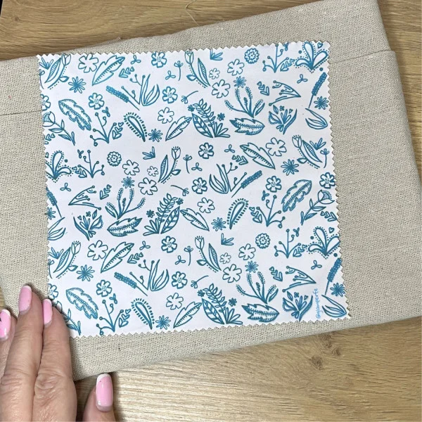 Hadřík na brýle Modrá louka